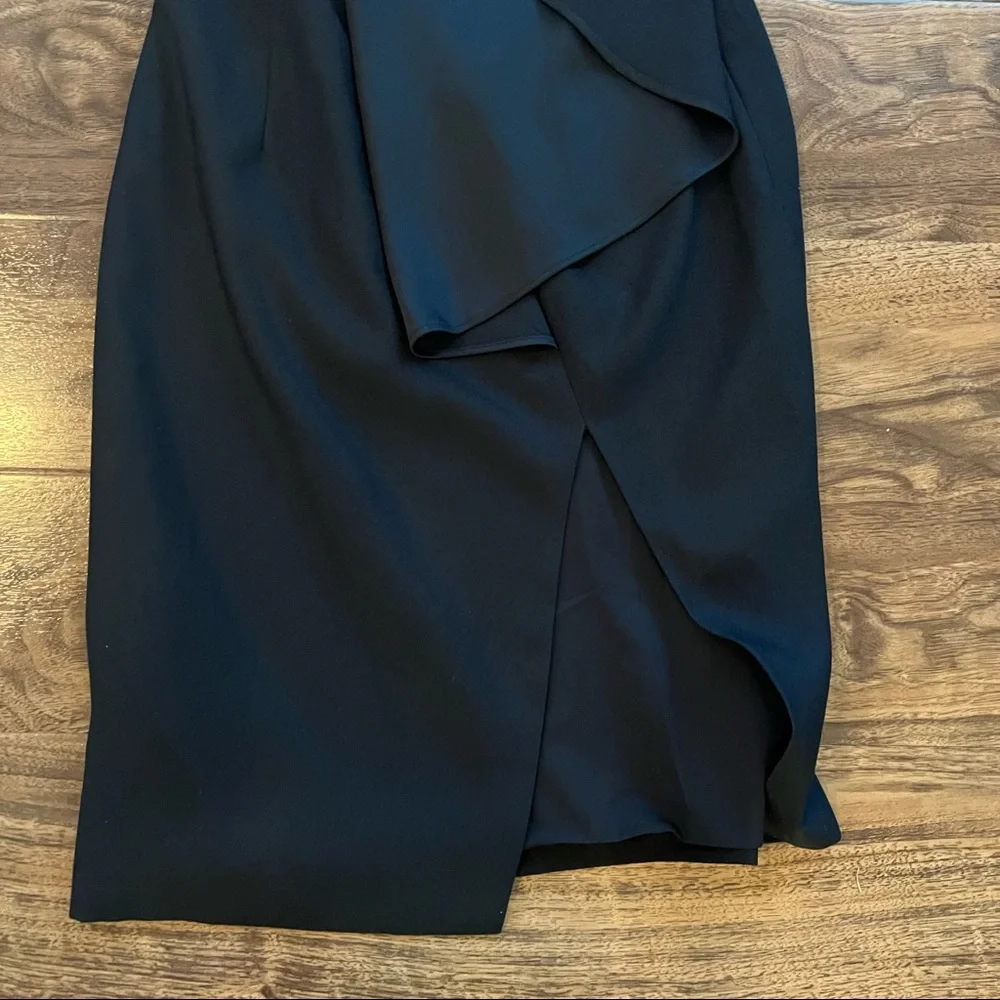 One shoulder bodycon dress in black Size 6 - Picture 4 of 10